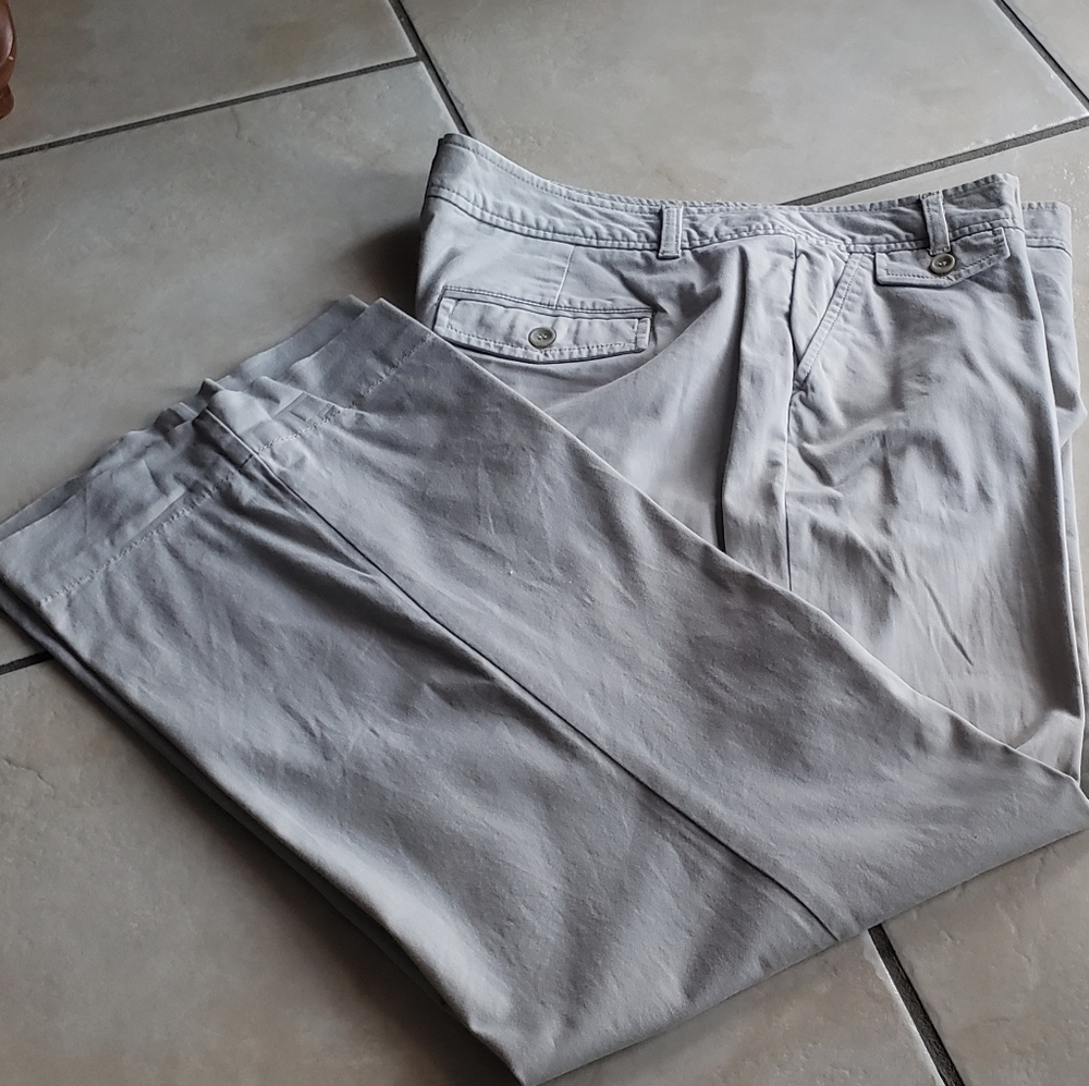 Dockers 💫 Mid-Rise Curvy Light Khakis